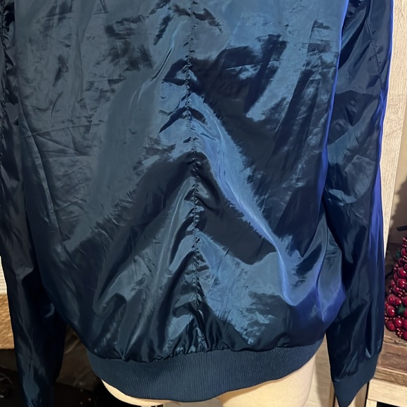 Ninteno Super Mario Bros. Sports Jacket - BoxLunch Exclusive size S - Picture 6 of 13